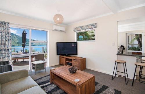 Moetapu Bay House | Aquamarine Dreams - Marlborough Holiday Home