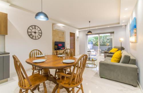 Qawra Apartment | Aquamarine Modern Apart M3 - Happy Rentals