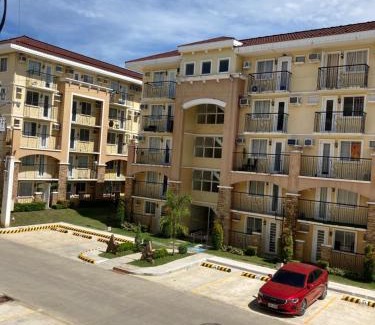 Sasa Apartment | AR10 & AR11 1 bed 1 bath near airport