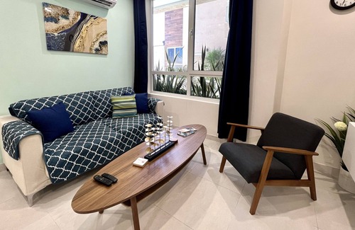 Tuscany Residence Aruba Apartment | Aracari Unit-7 next to pool