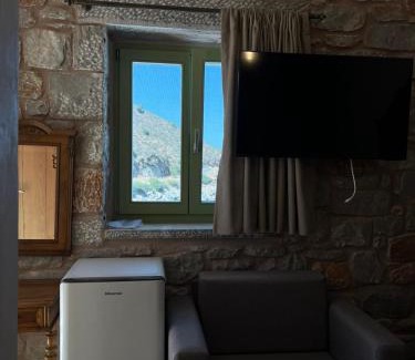 East Mani Hotel | Arapis Rooms & Suites