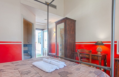 Mockarta House | "Arbaria Rent Rooms" Romantic villa 7 min from the beach!