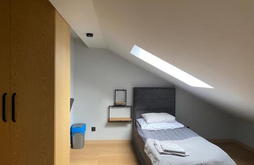 Bedzin House | Arcadia Home