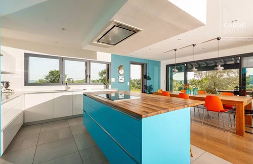 Ahetze House | Architect-designed villa with exceptional mountain views close to the beach, ideal for families