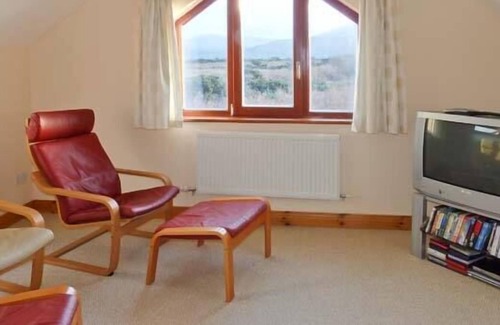 Ballyferriter Cottage | ARCHITECT HOUSE, family friendly in Ballyferriter, County Kerry