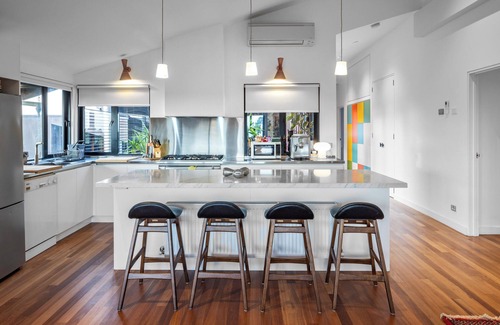 St. Kilda East House | Architectural Apartment, in the heart of St Kilda East close to Melbourne CBD.