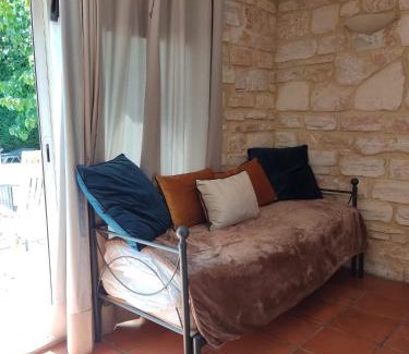 Grospierres Apartment | Ardèche les cigales, studio laurier