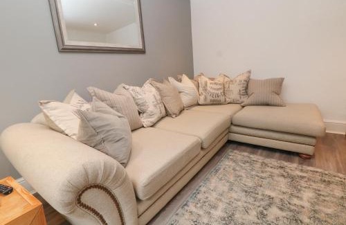 Buxton House | Ardeevin Cottage
