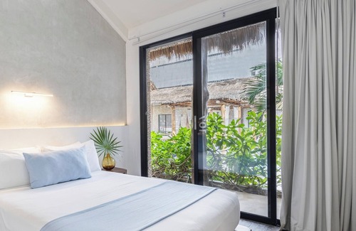 Centro Hotel | Areia Playa del Carmen-Beach front Hotel