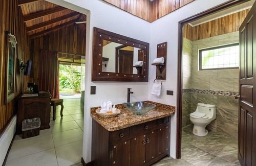 La Fortuna Hotel | Arenal History Inn