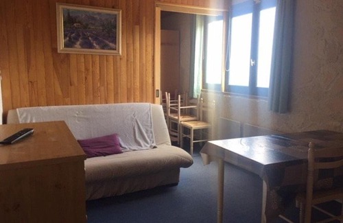 Arette Apartment | Arette: Grand studio 6 pers. proche pistes, parking, lave-vaisselle - FR-1-602-108
