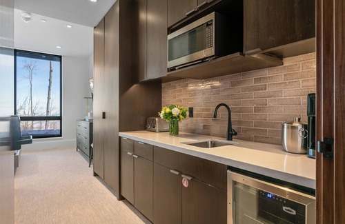 Empire Pass Apartment | Argent at Deer Valley Resort - Hotel Room #105A