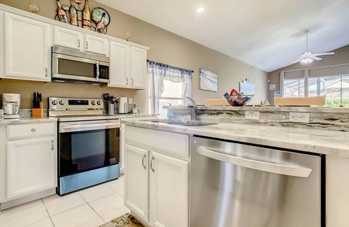 Four Corners House | Ariel Private Pool Home W Spa