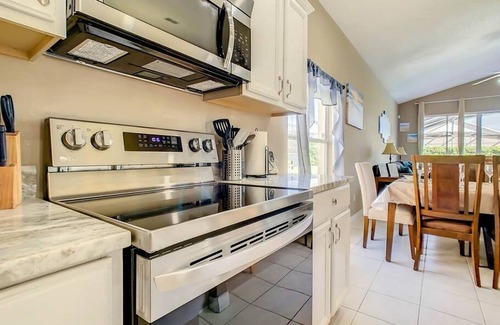 Four Corners House | Ariel Private Pool Home W Spa