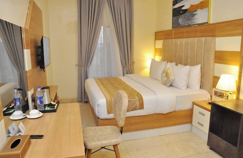 Epetu Hotel | Arkplus Hotel and Suites