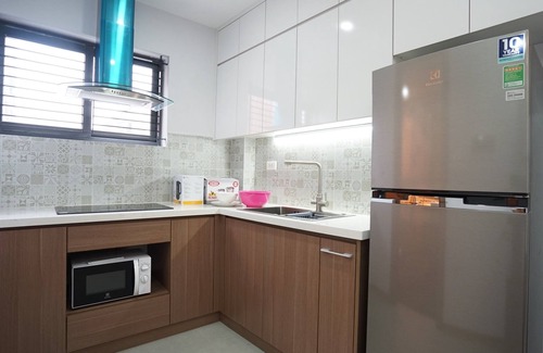 Nhat Tan Apartment | ARL Trinh Cong Son Hotel