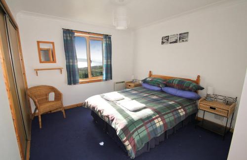 Gruline House | Arle Lodge