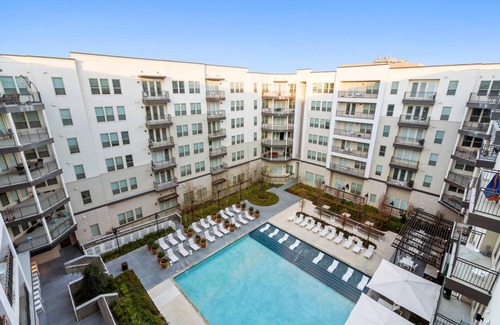 Central Arlington Apartment | Arlington Inspired 2BD 2BA Deluxe Apartment