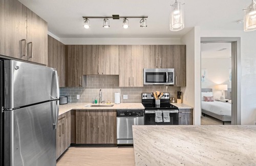 Central Arlington Apartment | Arlington Upscale 2BD 2BA Apartment