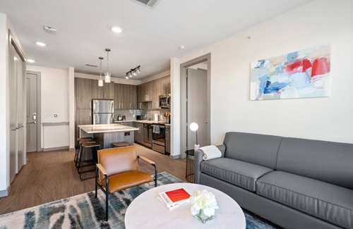 Central Arlington Apartment | Arlington Upscale 2BD 2BA Apartment