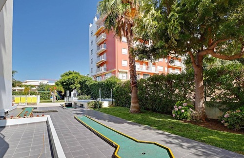 Armacao de Pera Apartment | Arma O DE Pera Central by Homing