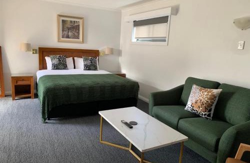 Armidale City Centre Hotel | Armidale Pines Motel
