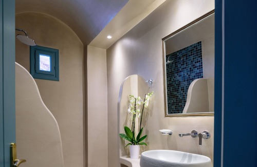 Kamari Hotel | Armonia