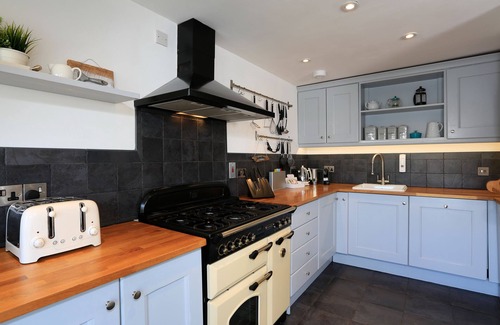 Dartmouth Cottage | Armorel House