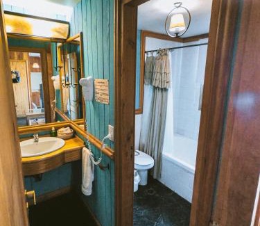 Lanin National Park Hotel | Arrayan Lake View Mountain Lodge & Casa De Te Arrayan