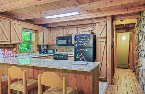 Jasper House | Arrowhead: 4 BR, 2 BA in Jasper, Sleeps 12