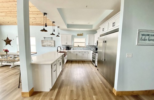 Lampe Cabin | Arrowhead Lodge-ADA Lake view w/Pickleball Court!