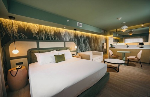 South Pointe Hotel | ART DECO MARELA BOUTIQUE