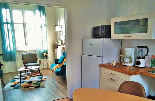 Saint-Serge Apartment | Art-deco style cozy apartment in a mosaic house