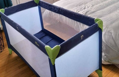 Saint-Serge Apartment | Art-deco style cozy apartment in a mosaic house