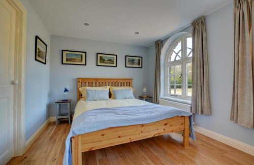 Aldborough Apartment | Artemis