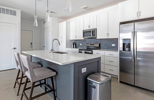 Austin Apartment | Artesian 2BD 4 - Two Bedroom Apartment, Sleeps 4
