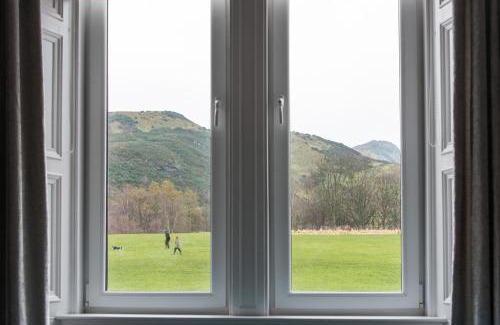 Gifford Apartment | Arthur's Seat View
