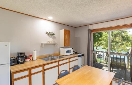 Indian Point House | Artilla Cove Cabin 3 - Lake views -Outdoor Pool