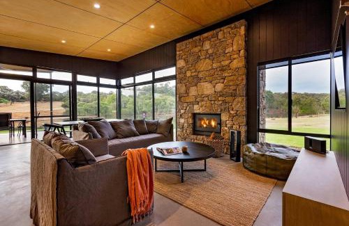 Yallingup Villa | Artisan Gunyulgup - Luxe Lakeside Wellness Hideaway