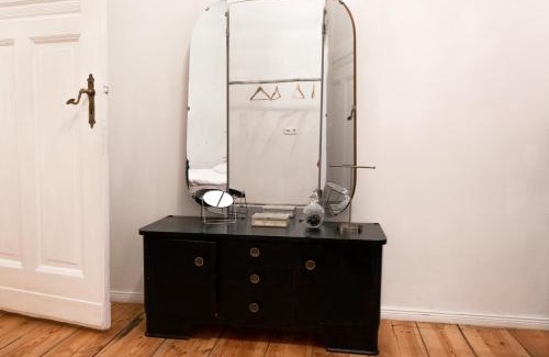 Wedding Apartment | Artistic Berlin Apartment