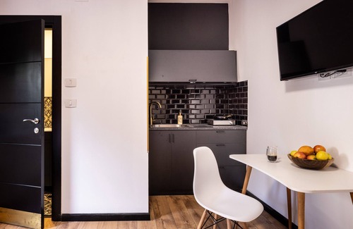 Haifa Apartment | Artistic Vibes Orange Studio by Sea N' Rent
