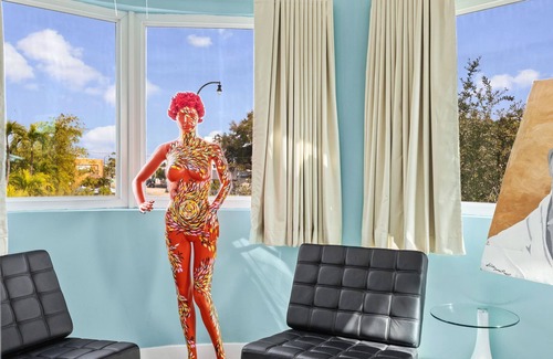Northeast Miami Apartment | Artists' Suite at the New Yorker Hotel - Park View, Free Parking/Coffee/Bagels!