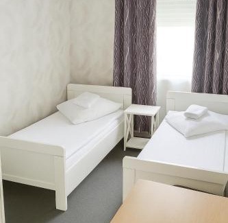 Bergeborbeck Hotel | Artur Hotel