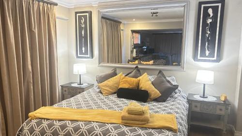 Greater Johannesburg Metropolitan Area Apartment | Artzys Studio