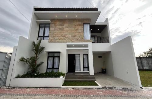 Kalasan House | Aruna Kalasan