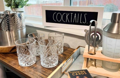Alta Vista Area House | Arvada Speakeasy: Theater, Fire Pit, Grill, Poker