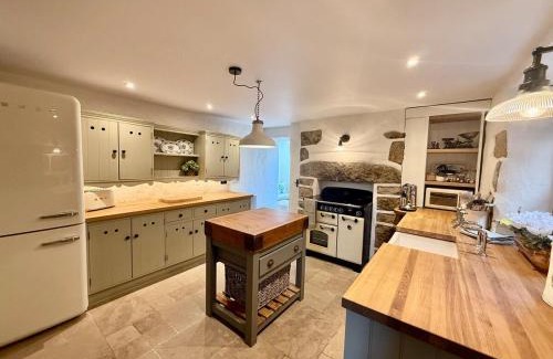Llanbedrog House | Arwel Cottage