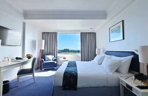Losari Hotel | Aryaduta Makassar