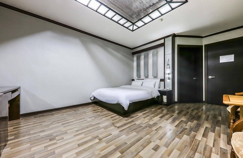 Asan Hotel | Asan Crystal
