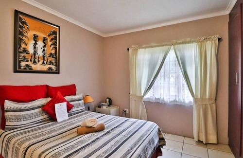 Amanzimtoti House | Asante Sana Guesthouse